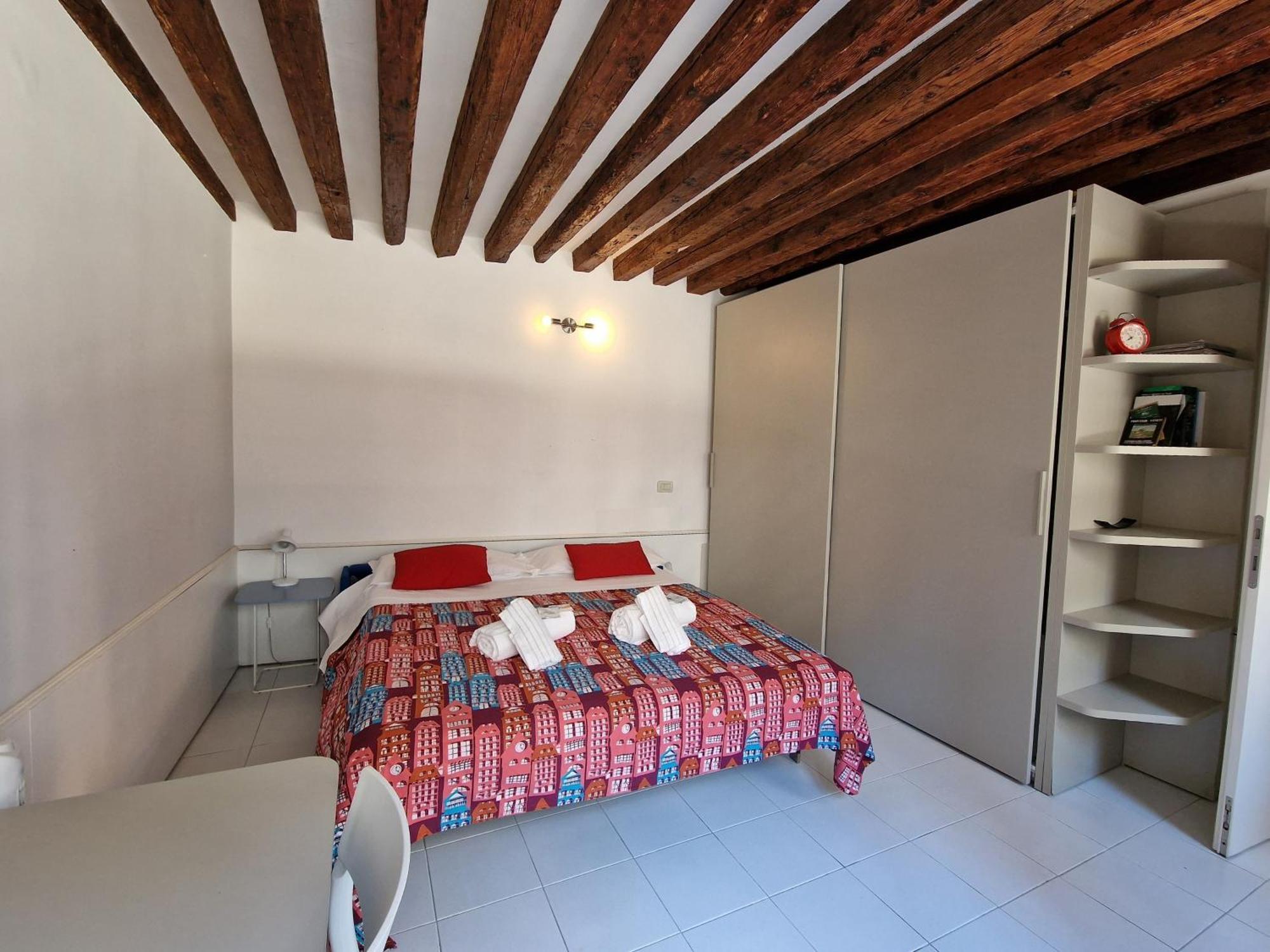 Veneziacentopercento Apartments & Rooms Ngoại thất bức ảnh